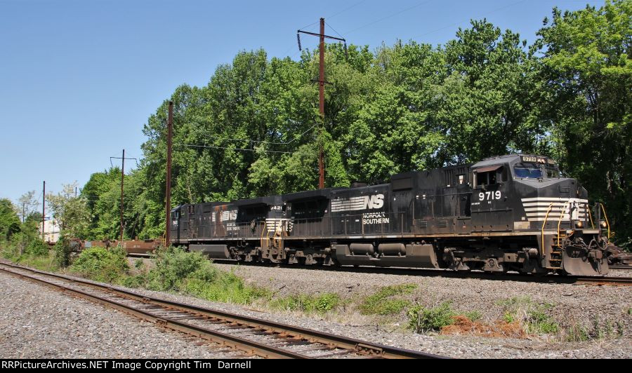 NS 9719 leads 20Q